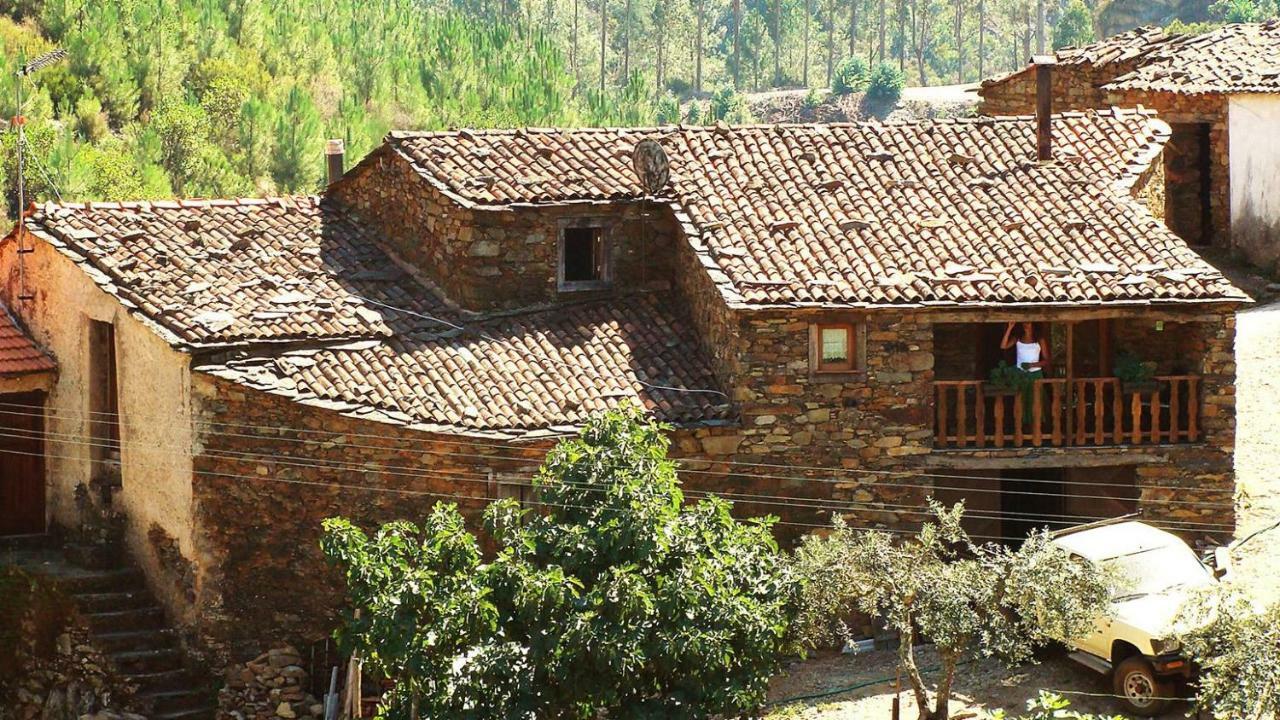 A Casa Da Natalia Guest House Cha de Alvares Exterior photo